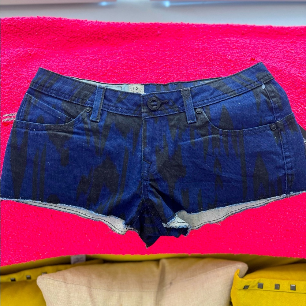 • Volcom • Blue & Black High Voltage Denim Shorts NWT size 3